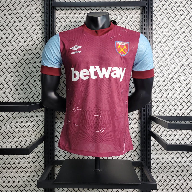 Camisa West Ham I 23/24 - Vermelha - Umbro - Masculino Jogador